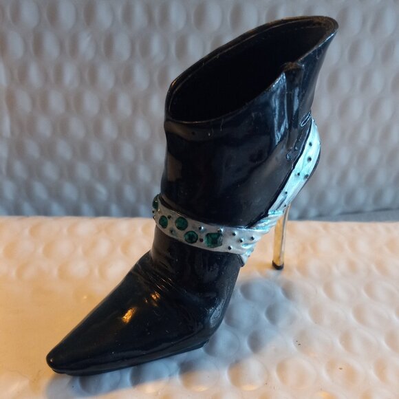 Just The Right Shoe Raine Lorianne Vail To Die For Mini Boot Figurine JII0522 - Picture 1 of 12